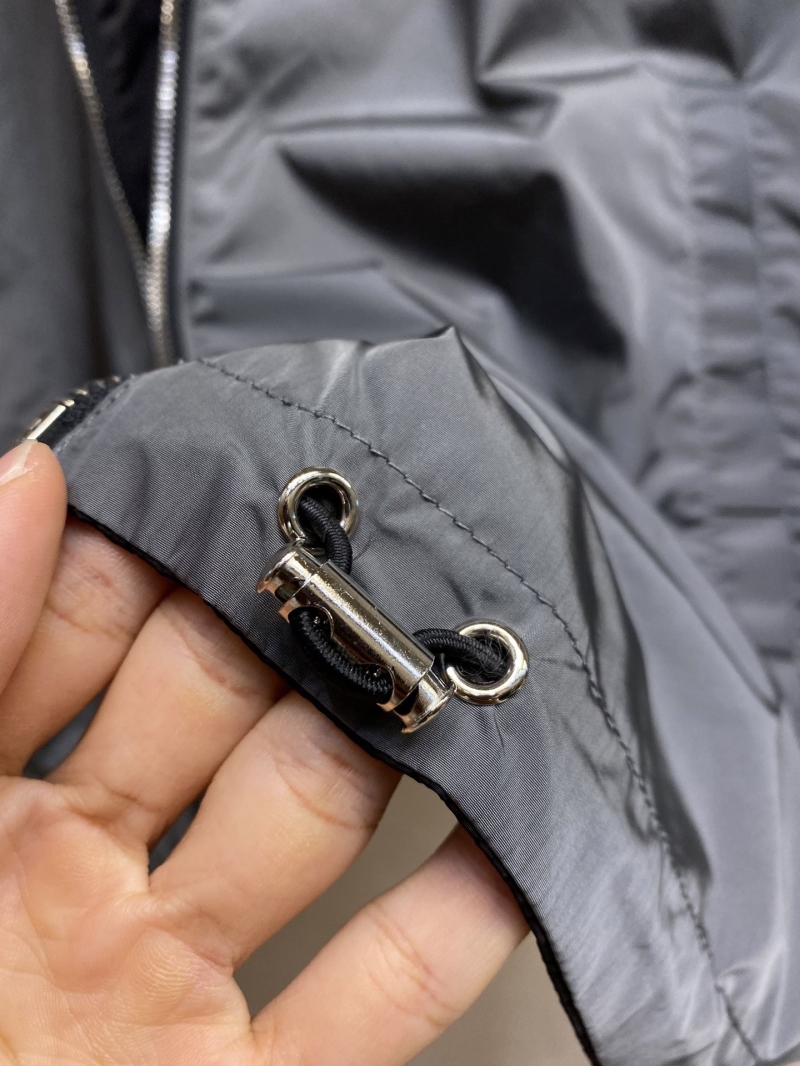 Pra*a outwear